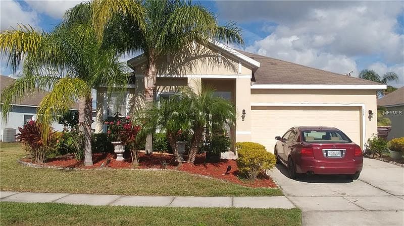 1st image of 756 Hacienda Cir