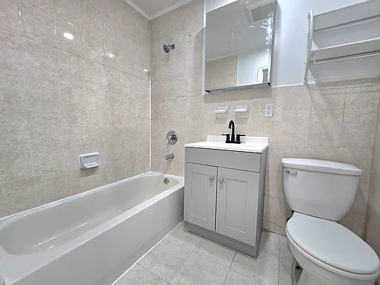 Rented by Voro Purple LLC | media 11