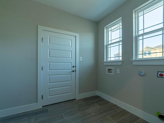 4th image of 6511 Casina Ter