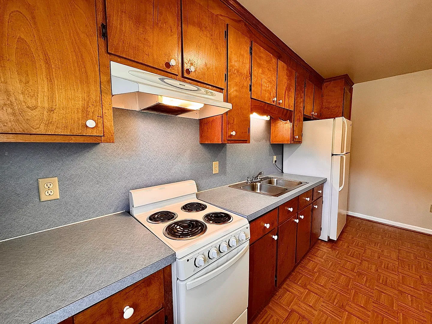 Location, Community, & Quality Living. It Starts Here in this 2 Bedroom Duplex! — Photo 3