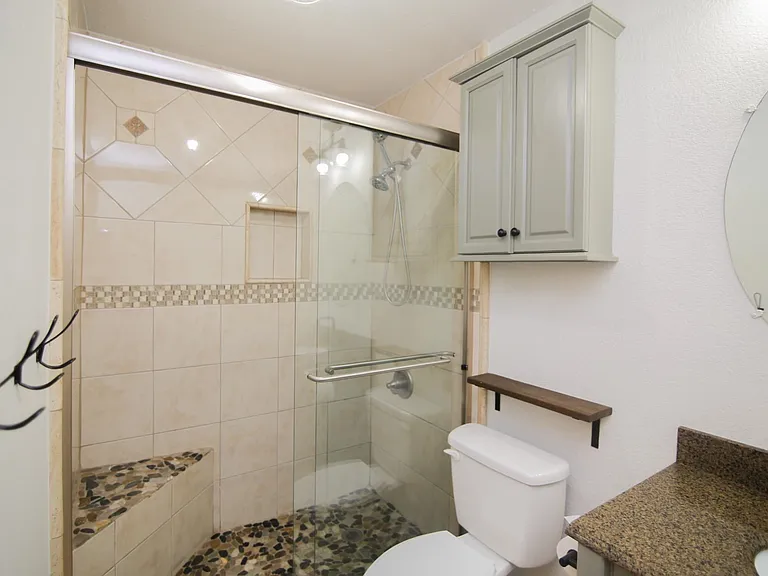 413 Woodway Ln — Photo 20