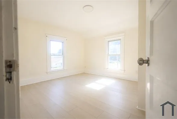 420 W 21st St — Photo 18