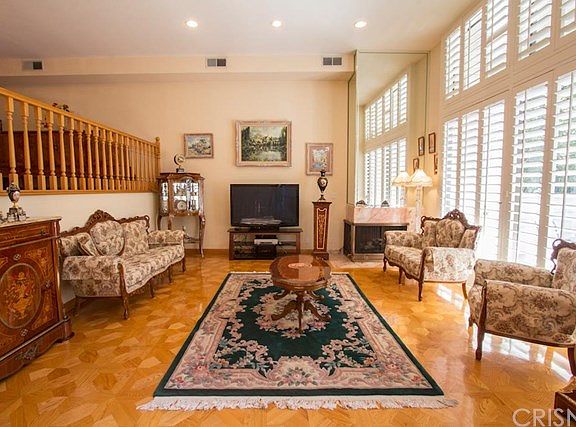 5th image of 5345 White Oak Ave Unit K
