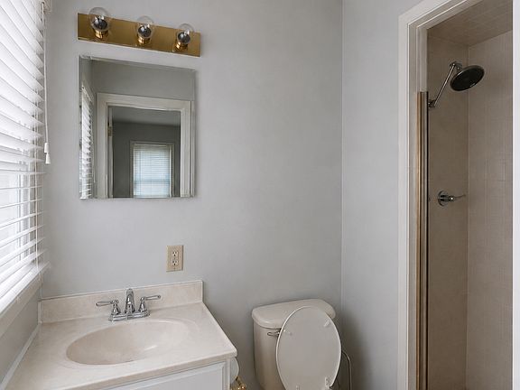 4th image of 4247 E Ridge Dr