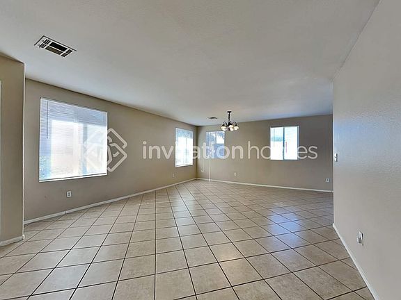 4th image of 622 Roberta Alecia Ave