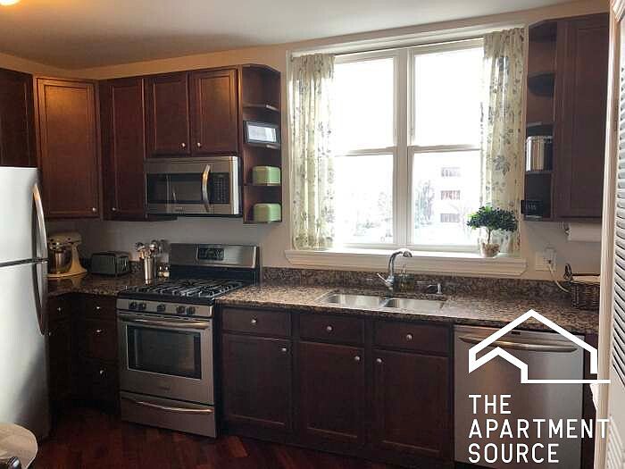 1st image of 4815 W Hutchinson St APT 3F