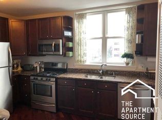 4815 W Hutchinson St APT 3F, Chicago, IL 60641