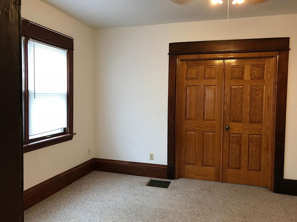 Living Room facing big bedroom