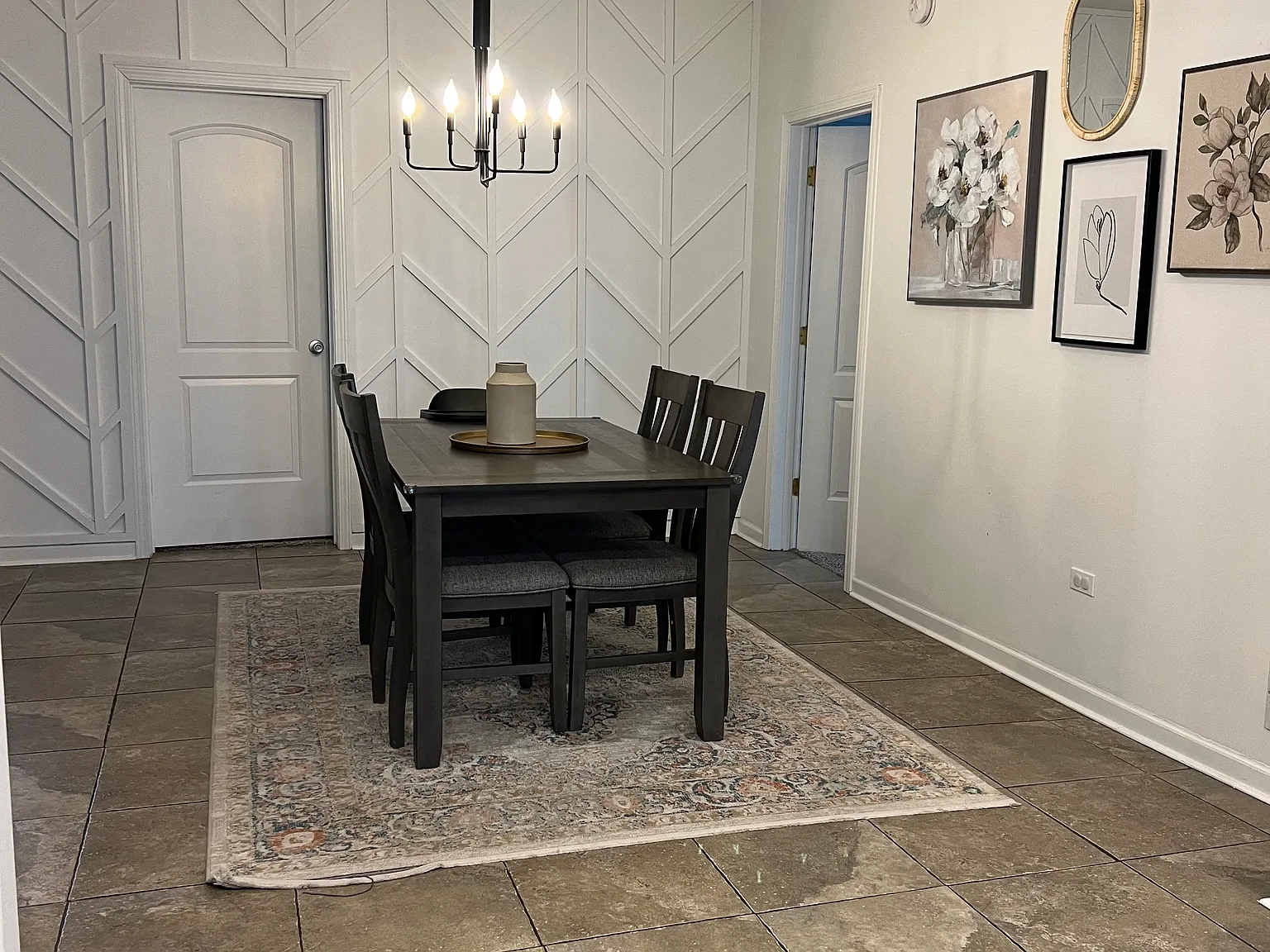 1103 W Main St — Photo 4