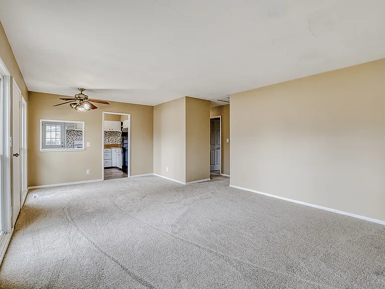 17 S Bartlett Rd — Photo 11