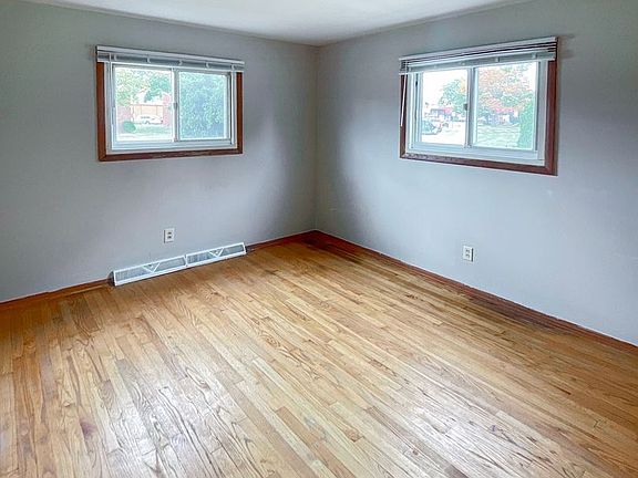 3rd image of 1438 Admiral Ct #1