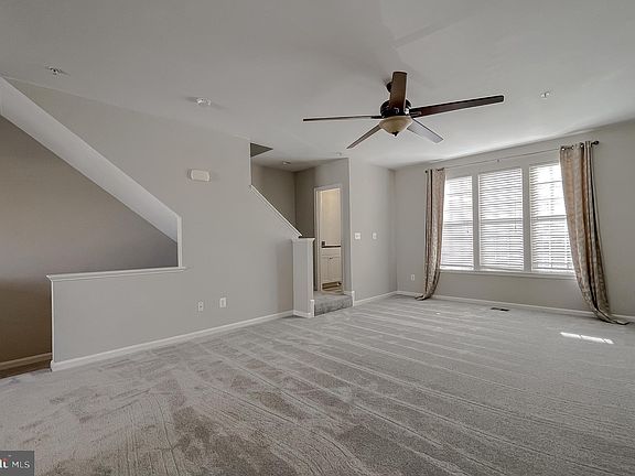 5th image of 44284 Beaver Creek Dr