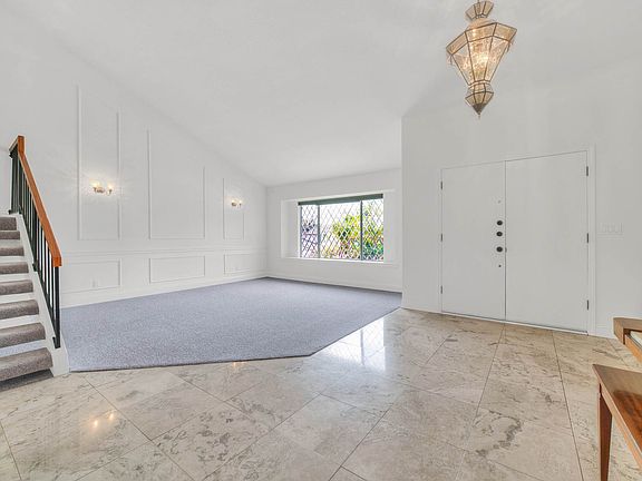 3rd image of 23137 Cuervo Dr