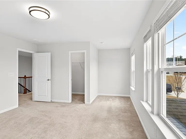 5377 Fountain Head Ln — Photo 32