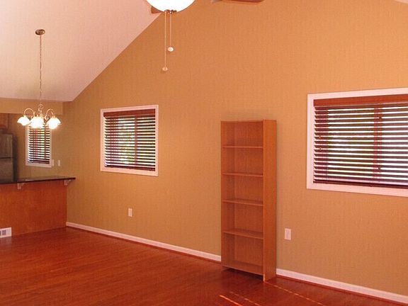 4th image of 2201 Prichard Rd