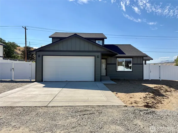 145 Juanita Way, Malaga, WA 98828