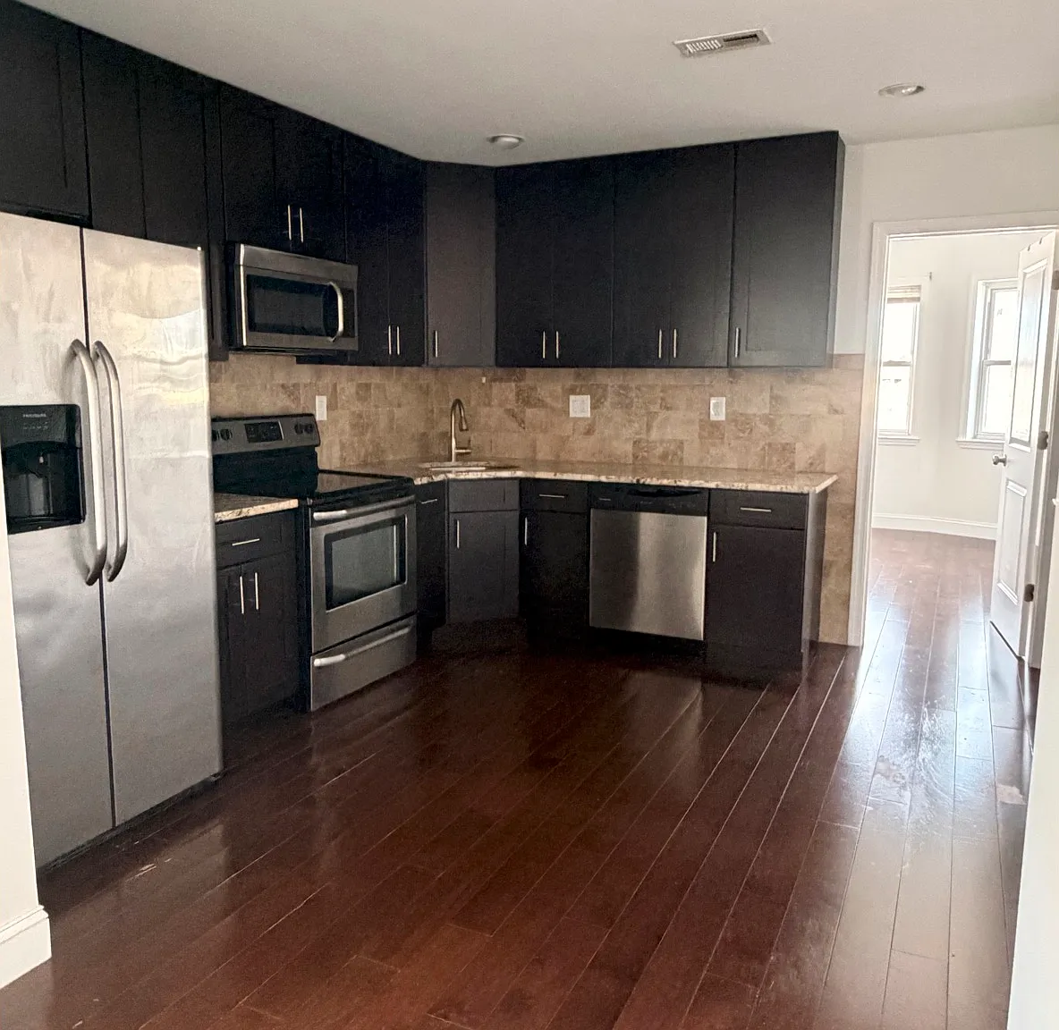 2 bed, 800 sqft, $1,495 — Photo 4