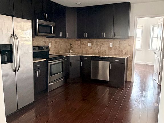 4th image of 1910 S 11th St #3