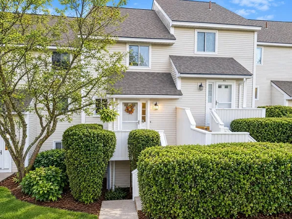 100 Merrimack Ave APT 132, Dracut, MA 01826