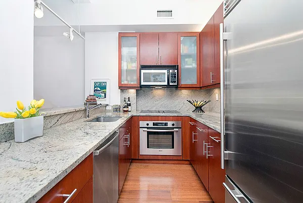 Rented by Compass | media 12