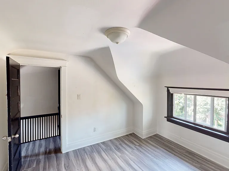 53 Hepbourne St #2 — Photo 30