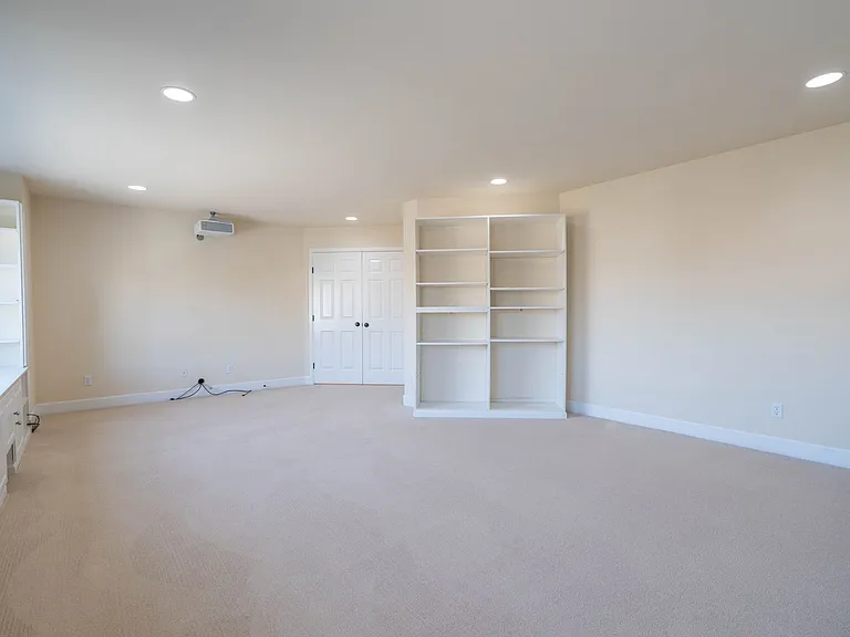 23829 SE 2nd Pl — Photo 28