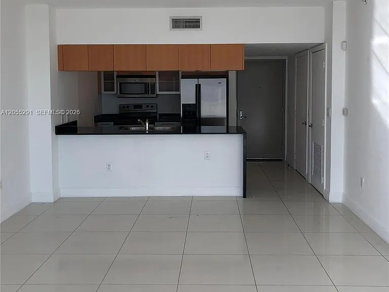 1750 N Bayshore Dr #2012 — Photo 8