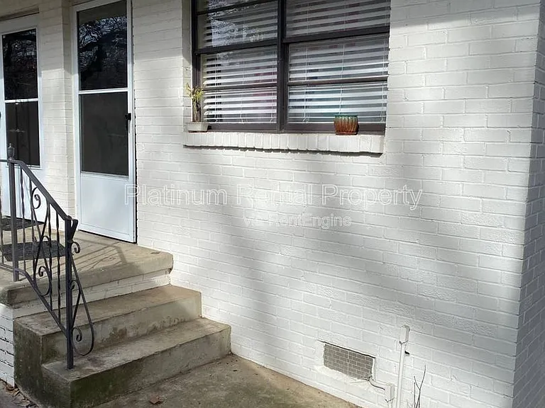 711 Argonne Ave NE #5 — Photo 19