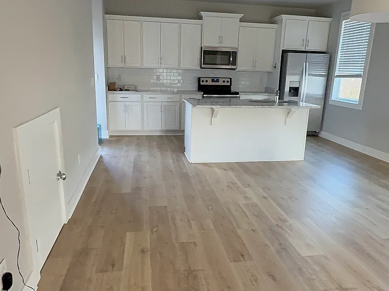 758 Cottage Park Dr — Photo 9