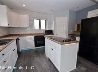 3200 70th St, Urbandale, IA 50322