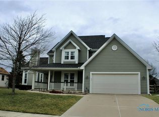 5852 Summer Place Dr, Sylvania, OH 43560