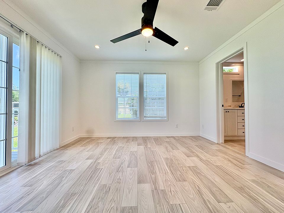 2nd image of 5821 Chelsea Cir #151