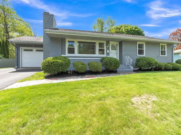 10 Briarcliff Ln, Paxton, MA 01612