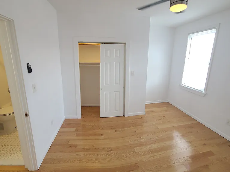 835 Livingston St — Photo 3