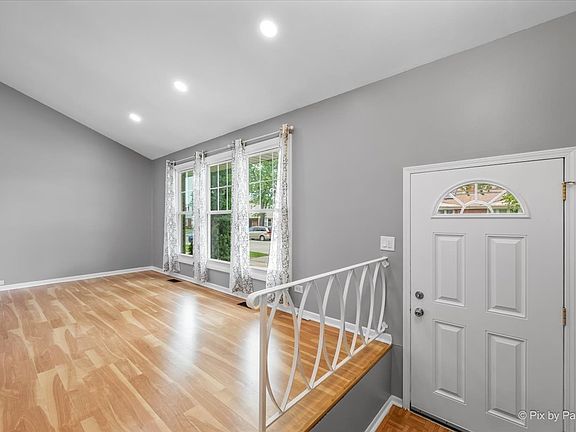 5th image of 9137 Barberry Ln #9137
