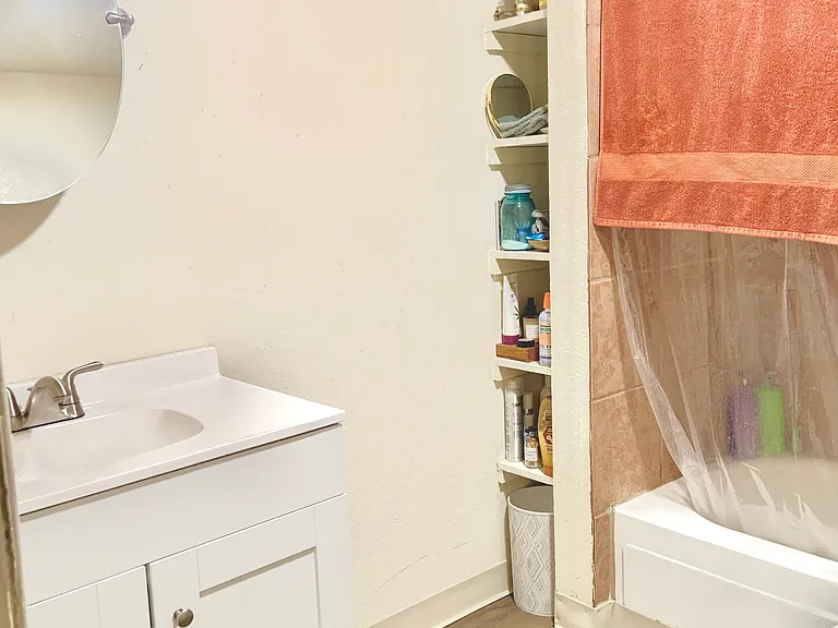 410 Washington St SE #210 — Photo 3