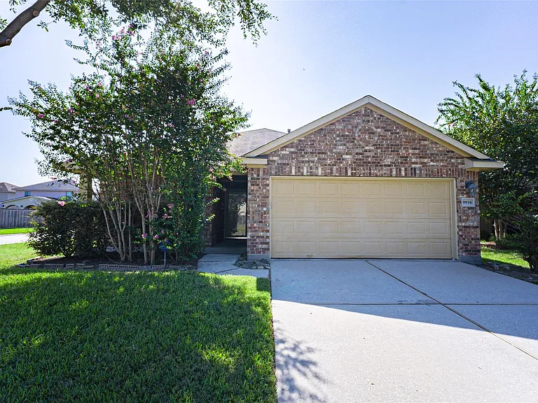 9918 Hideaway Bend Ln — Photo 1
