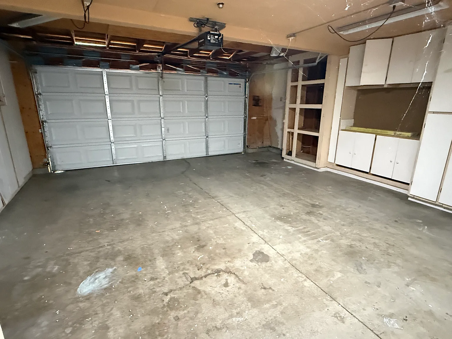 4 bed, 2742 sqft, $2,900 — Photo 3