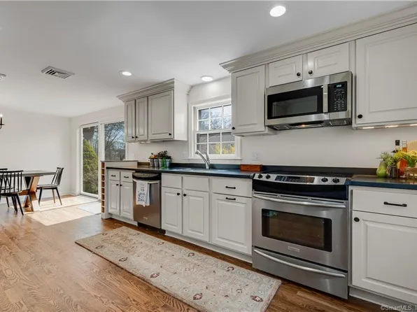 16 West View Road, Old Saybrook, CT 06475