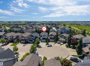 3819 Claxton Close SW, Edmonton, AB T6W 1Y5
