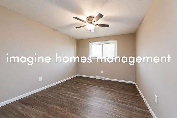 15614 Creekwood Ln — Photo 8