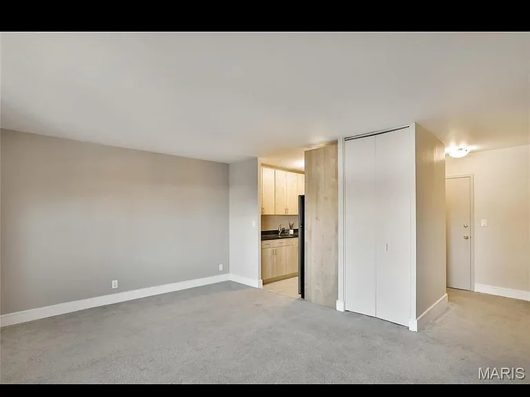 210 N 17th St #411 — Photo 8