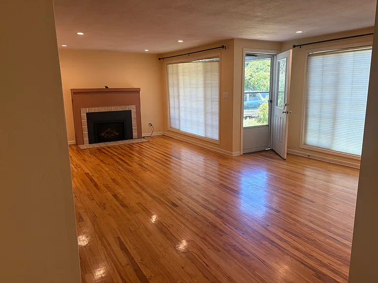 665 SE Vera Ave — Photo 14