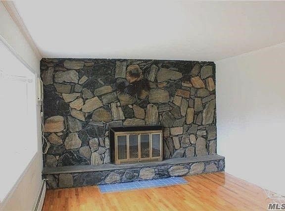 3rd image of 185 Cottage Blvd