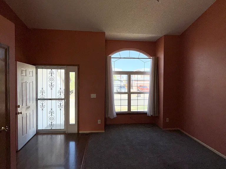 5053 Deephaven Ct — Photo 3