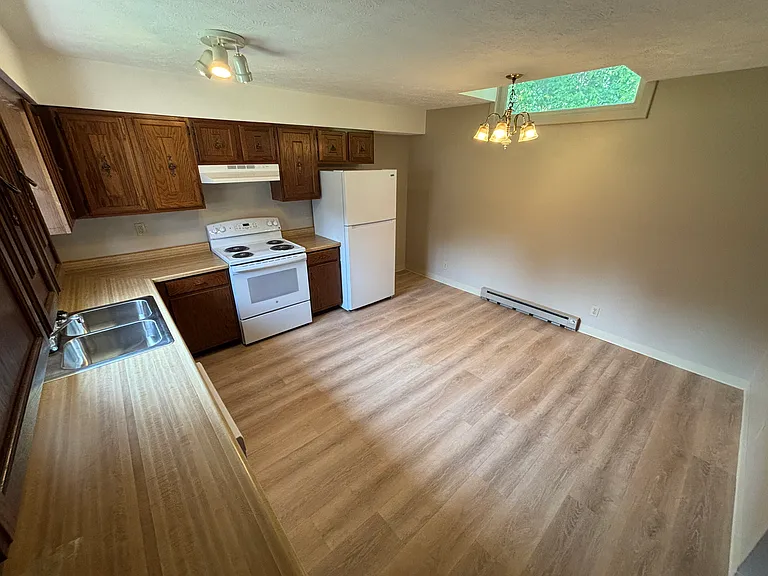 159 Tompkins Dr — Photo 6