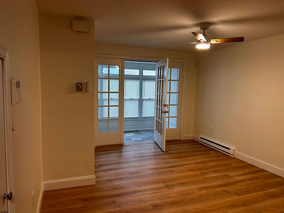 4th image of 1 N Parker Ave