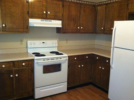 3rd image of 630 41st St NE