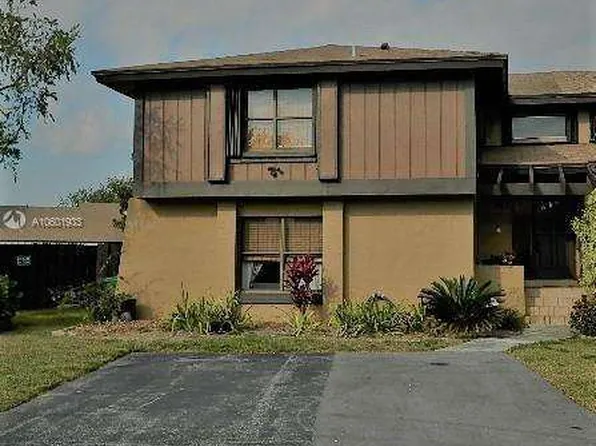 12717 SW 66th Ter, Miami, FL 33183