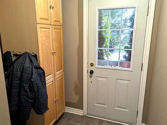 3rd image of 60 Johnston St